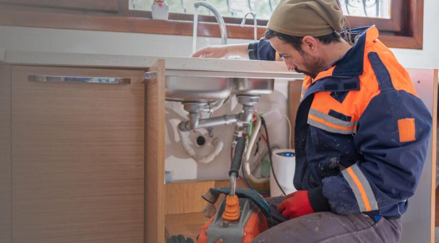 Local water heater installation in Aviston, IL